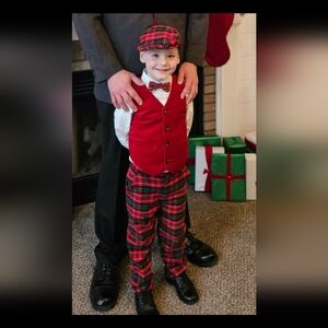 Boys Size 6 Gymboree Christmas Outfit 6 Pieces Included